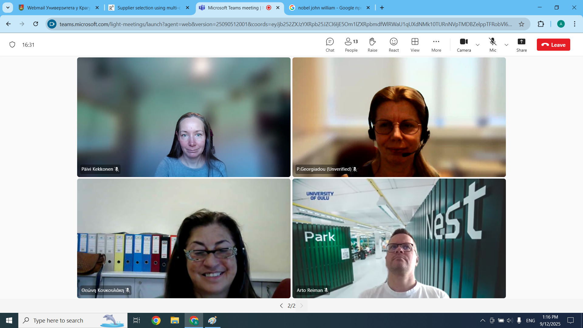 Lab workstation with measurement devices connected to a computer